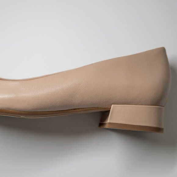 Easy Spirit Caldise Leather Low Heel Dress Shoes in Lite Latte Tan - Picture 12 of 16